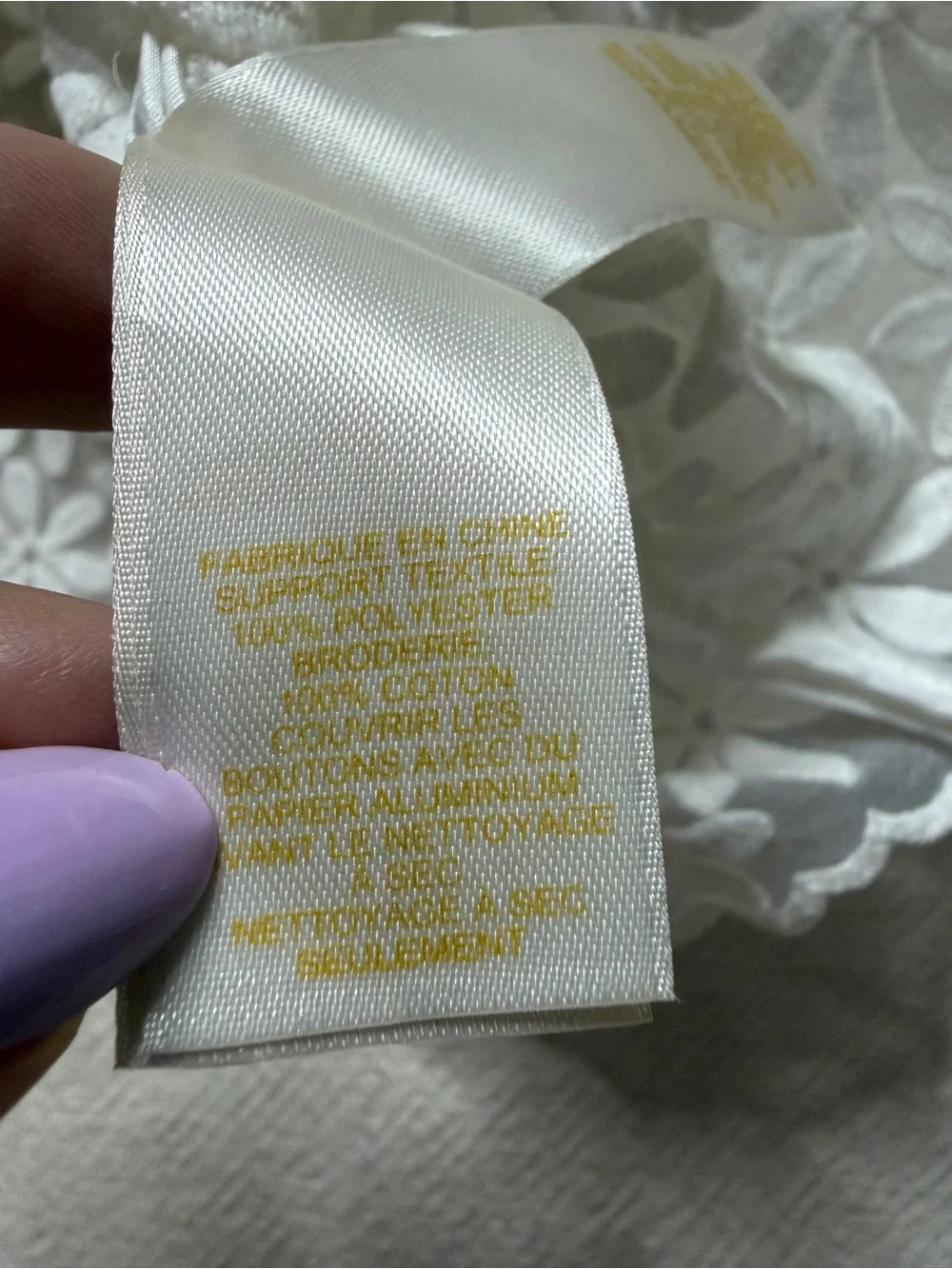Kate Spade White Sheer Daisy Embroidered Blouse 2 Top Scalloped Hem Feminine